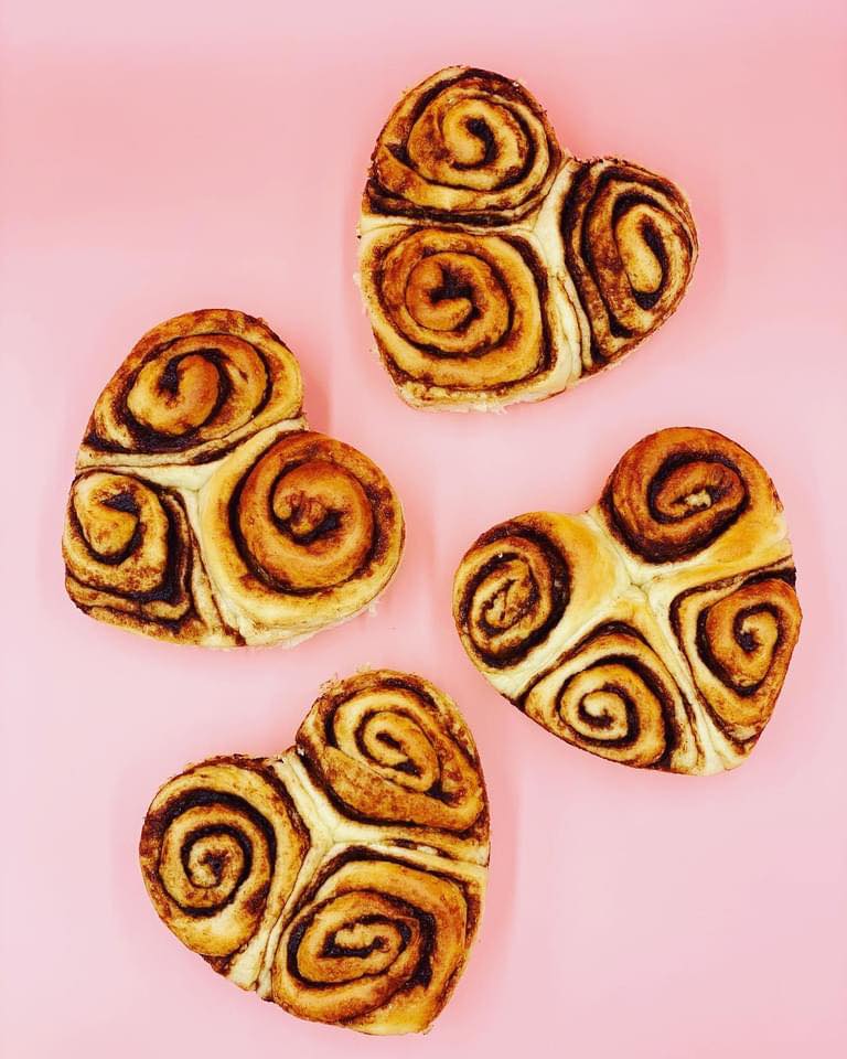 With Love Cinnamon Rolls – Reduced Sugar & Fluffy for a Heartfelt Gift